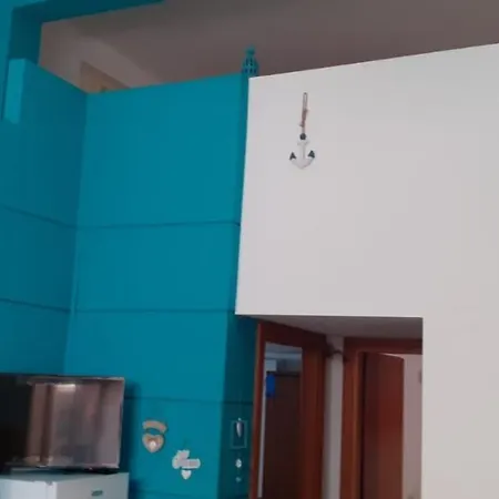 Vicolo Azzurro *
