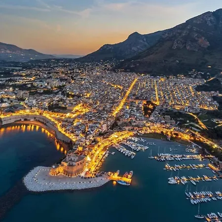 Vicolo Azzurro Castellammare del Golfo